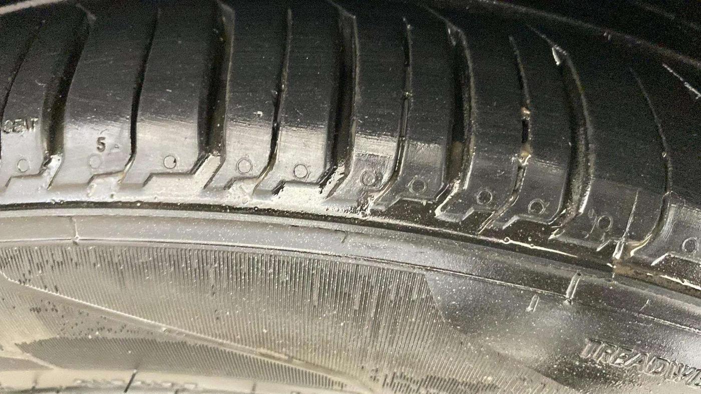 2020 Hyundai AURA SX 1.2, Petrol, Manual, 50,564 km, Right Front Tyre Tread