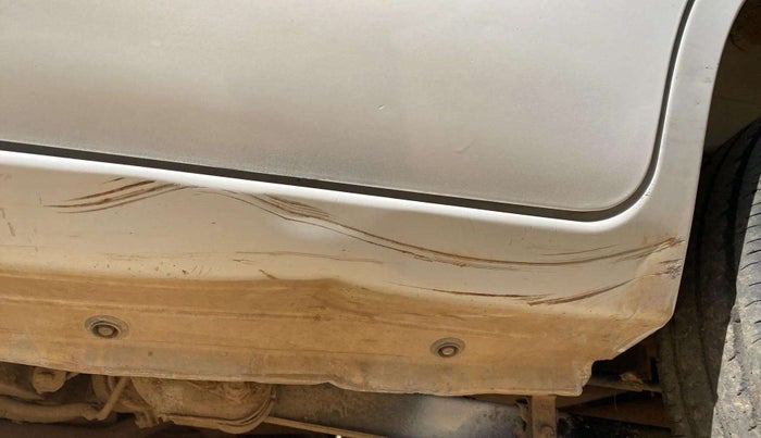 2019 Maruti Alto LXI, Petrol, Manual, 60,250 km, Right running board - Minor scratches