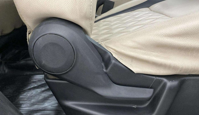 2021 Maruti New Wagon-R LXI CNG 1.0, CNG, Manual, 33,576 km, Driver Side Adjustment Panel