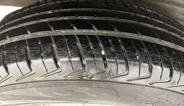2021 Maruti New Wagon-R LXI CNG 1.0, CNG, Manual, 33,576 km, Right Rear Tyre Tread