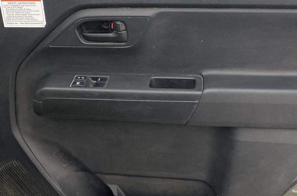 2021 Maruti New Wagon-R LXI CNG 1.0, CNG, Manual, 33,576 km, Driver Side Door Panels Control