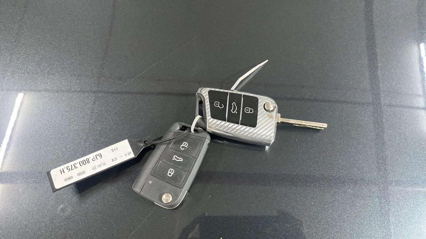 2022 Skoda KUSHAQ AMBITION 1.0L TSI AT, Petrol, Automatic, 17,566 km, Key Close Up