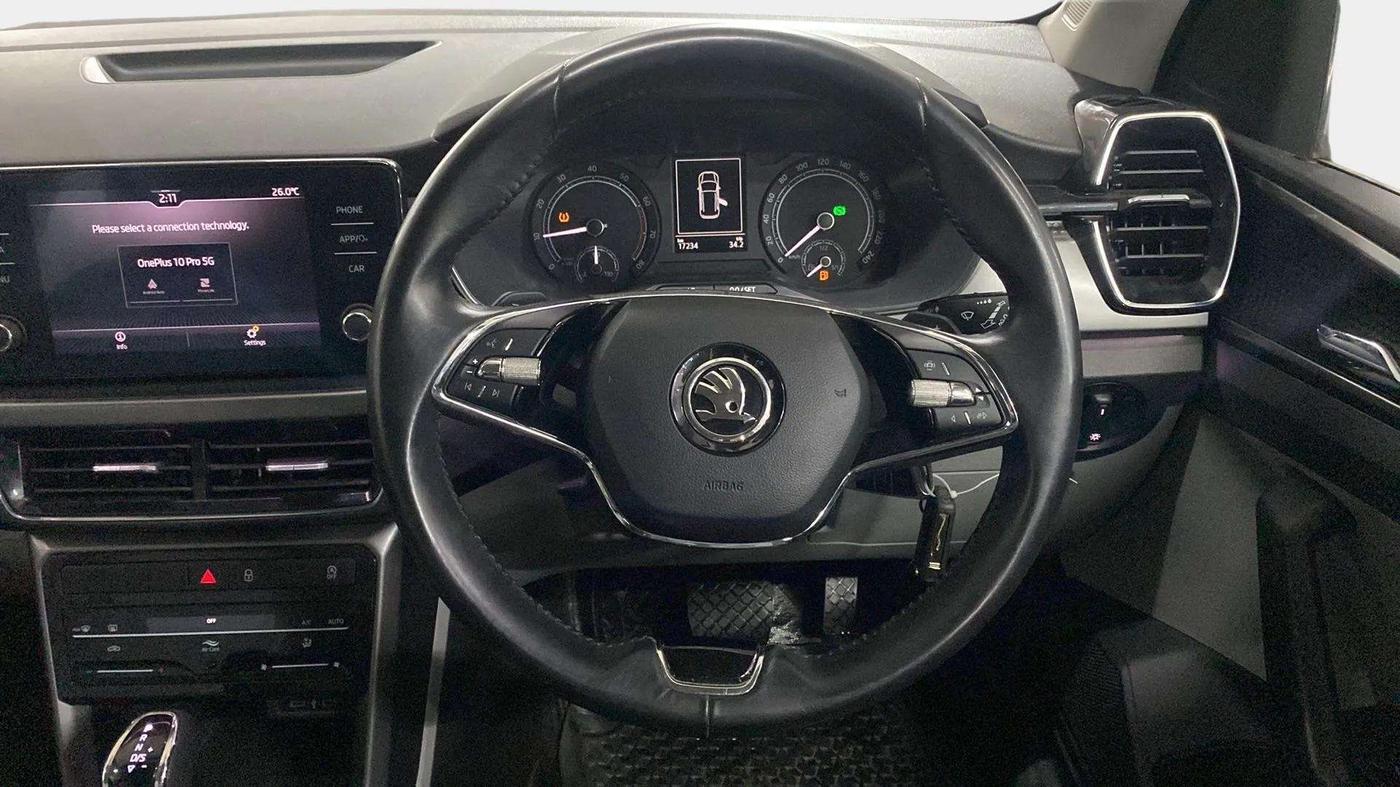 2022 Skoda KUSHAQ AMBITION 1.0L TSI AT, Petrol, Automatic, 17,566 km, Steering Wheel Close Up