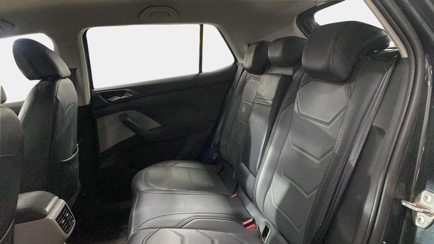 2022 Skoda KUSHAQ AMBITION 1.0L TSI AT, Petrol, Automatic, 17,566 km, Right Side Rear Door Cabin