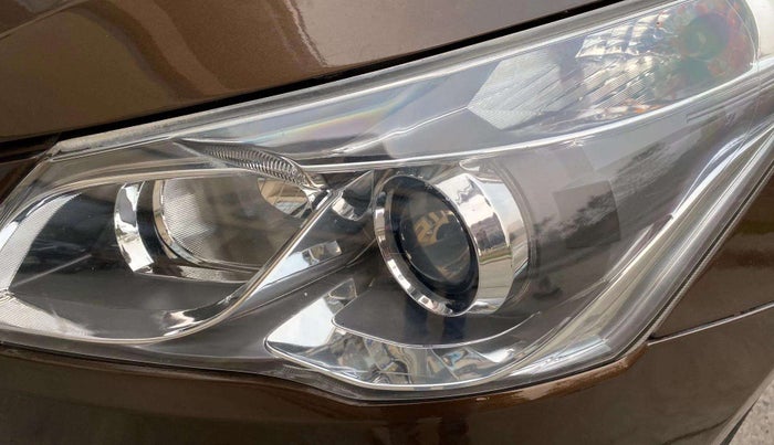 2015 Maruti Ciaz ZXI+, Petrol, Manual, 87,945 km, Left headlight - Minor scratches