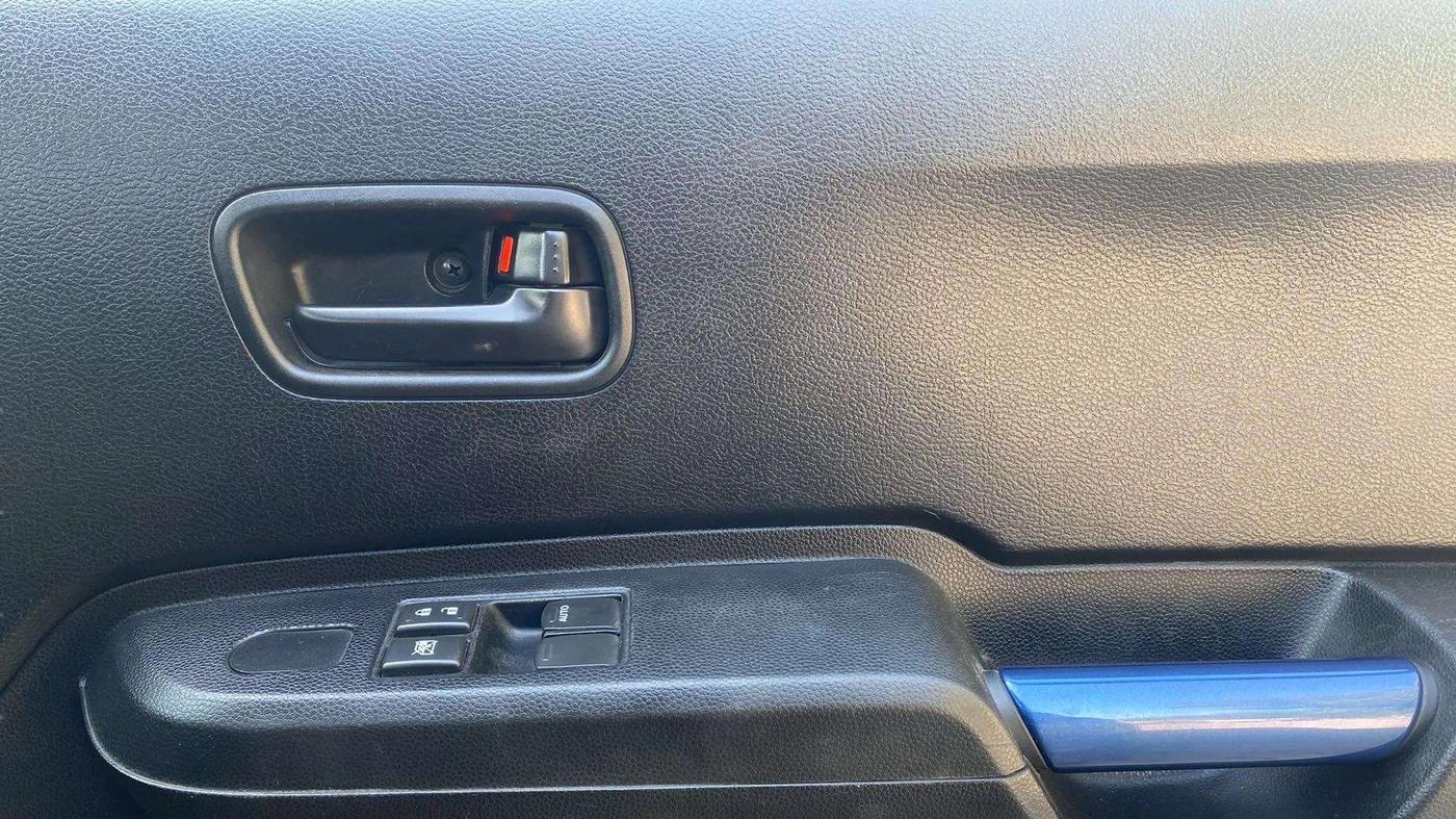 2022 Maruti IGNIS SIGMA 1.2, Petrol, Manual, 13,917 km, Driver Side Door Panels Control