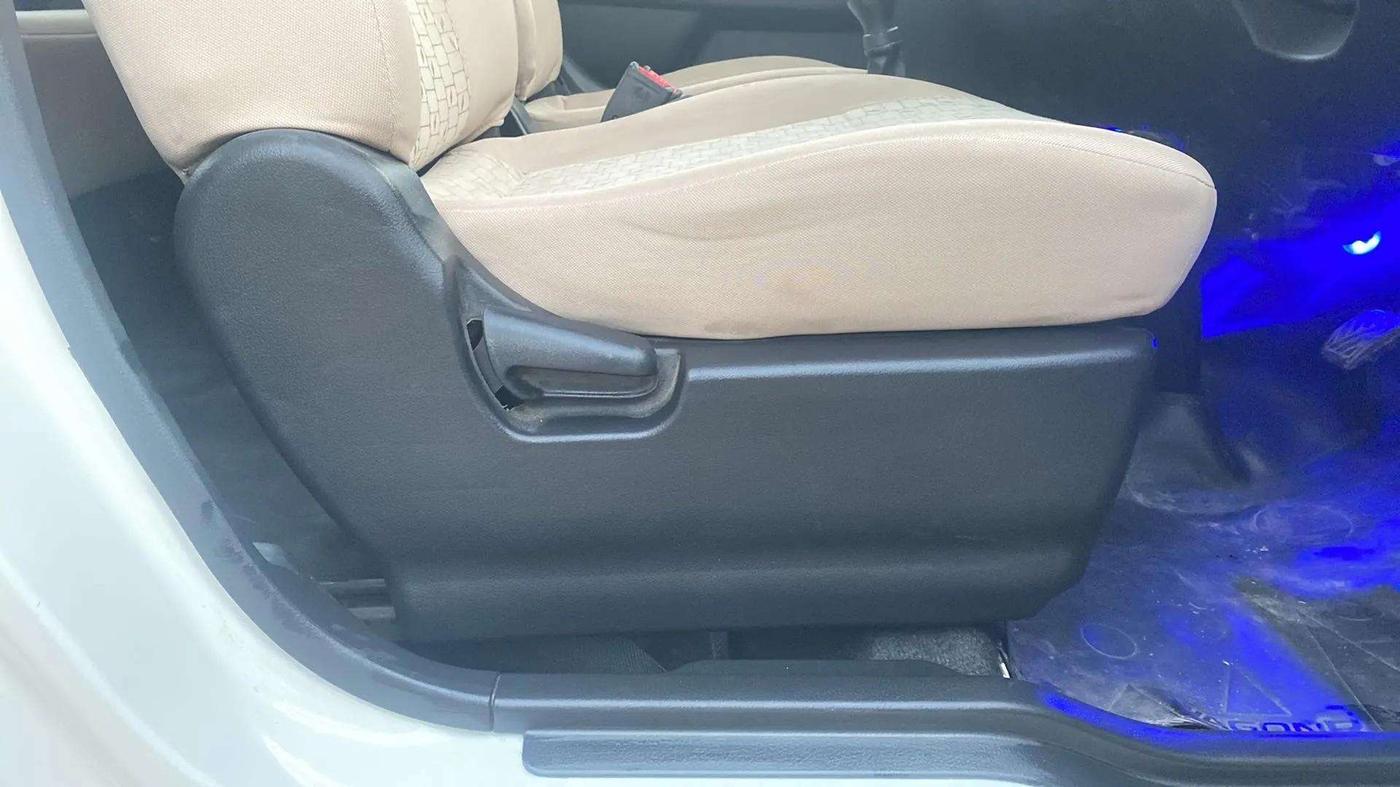 2018 Maruti Wagon R 1.0 VXI, Petrol, Manual, 54,775 km, Driver Side Adjustment Panel