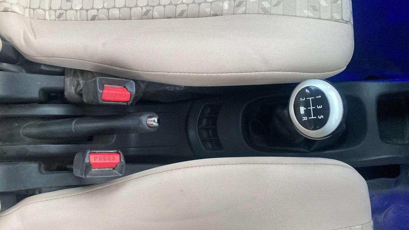 2018 Maruti Wagon R 1.0 VXI, Petrol, Manual, 54,775 km, Gear Lever
