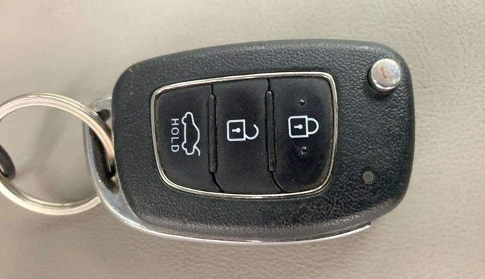 2020 Hyundai GRAND I10 NIOS SPORTZ AMT 1.2 KAPPA VTVT, Petrol, Automatic, 61,925 km, Key Close Up