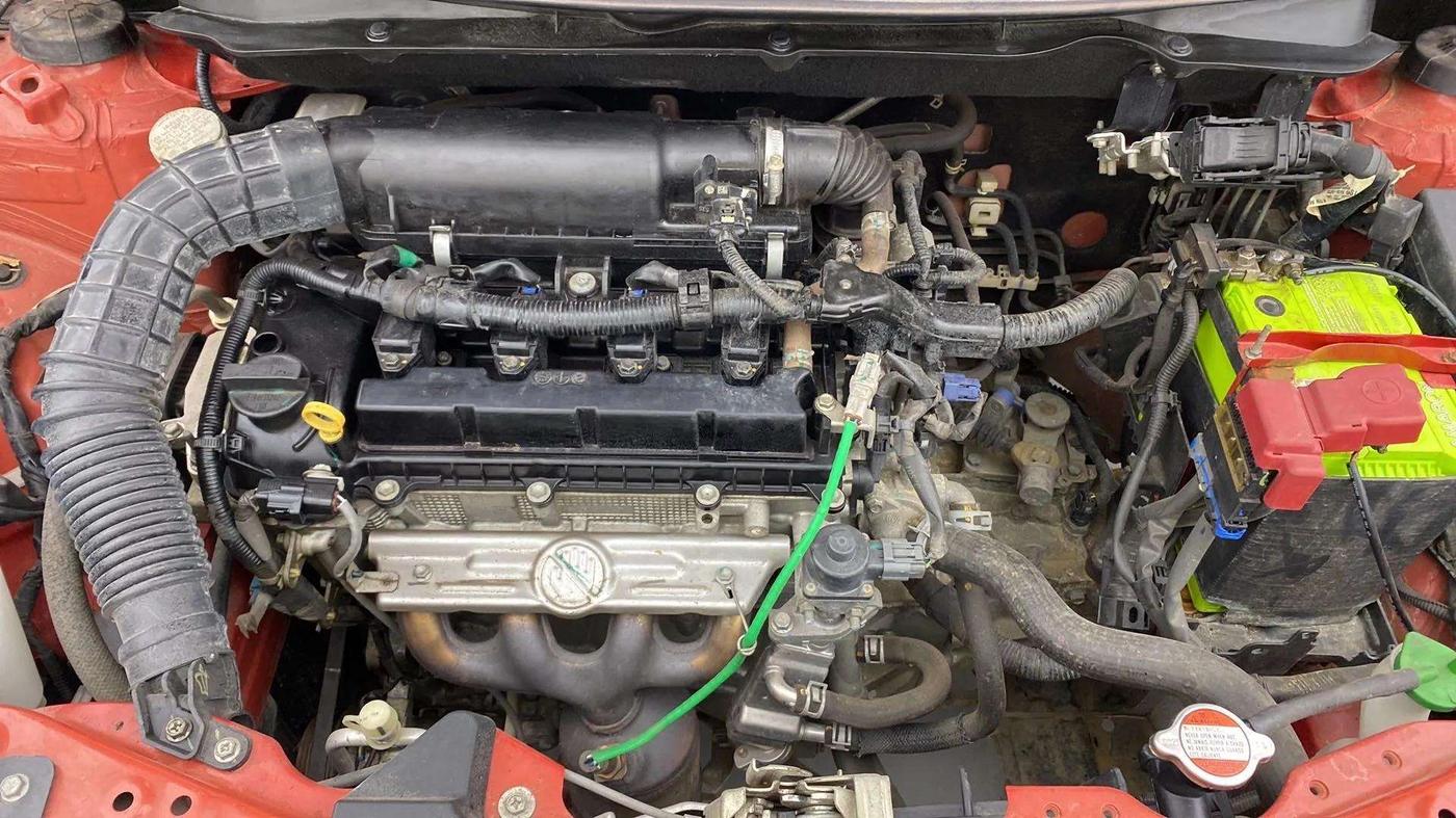 2021 Maruti Swift VXI, Petrol, Manual, 44,355 km, Engine View