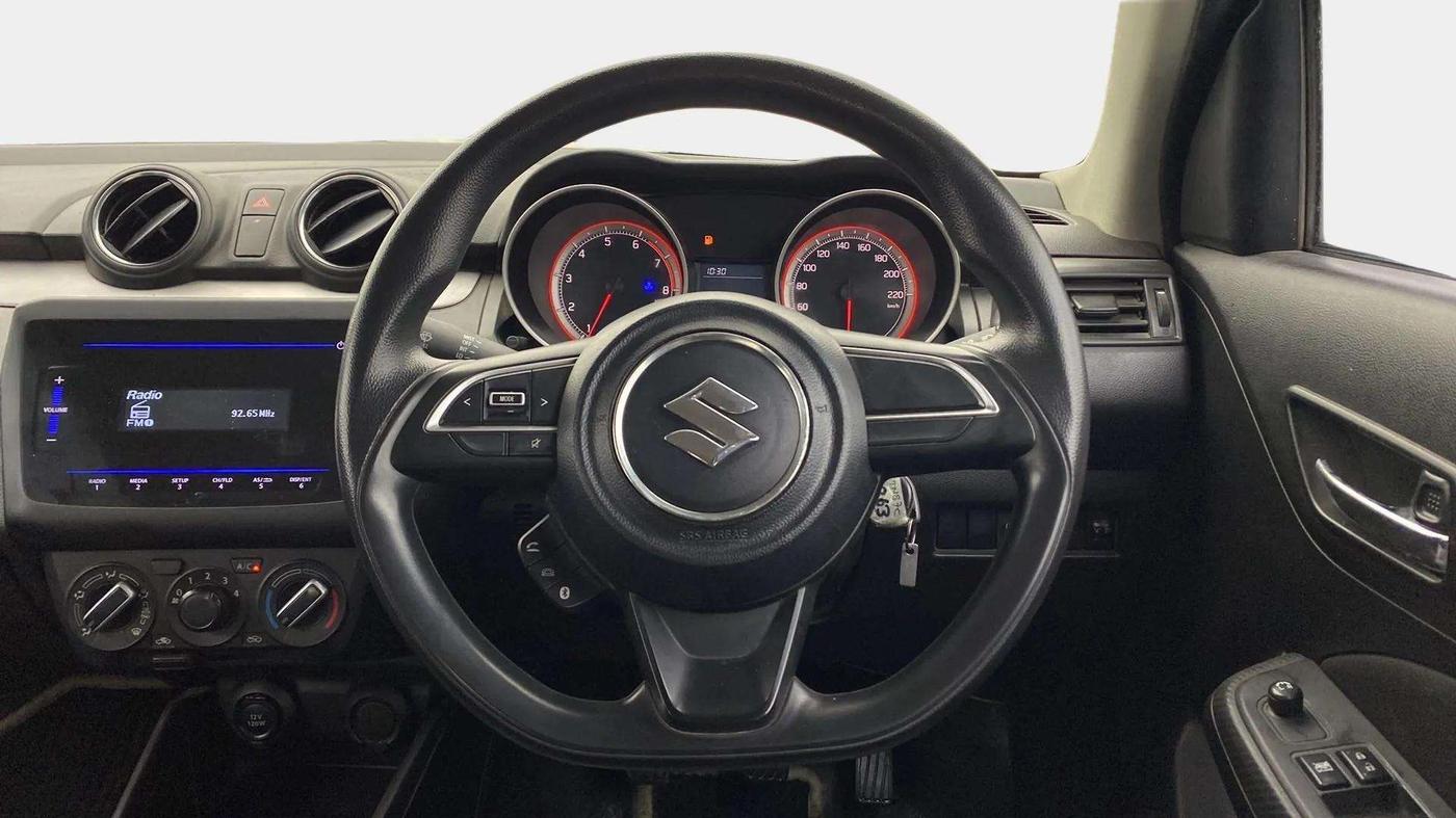 2021 Maruti Swift VXI, Petrol, Manual, 44,355 km, Steering Wheel Close Up