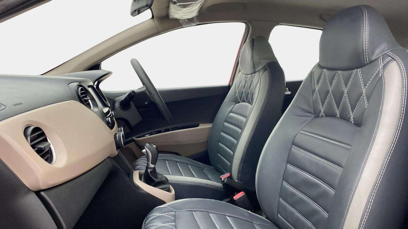 2017 Hyundai Grand i10 SPORTZ AT 1.2 KAPPA VTVT, Petrol, Automatic, 9,096 km, Right Side Front Door Cabin