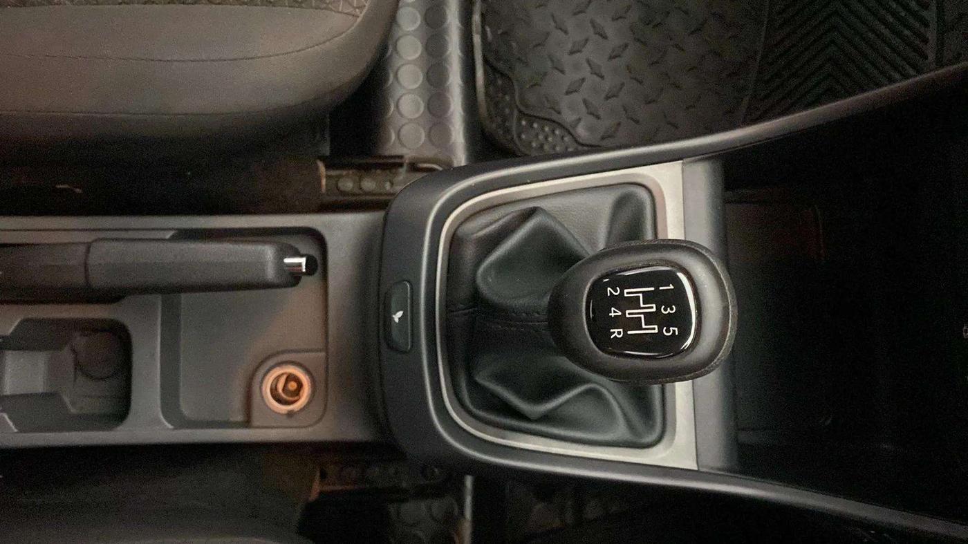 2020 Tata ALTROZ XE PETROL, Petrol, Manual, 28,153 km, Gear Lever