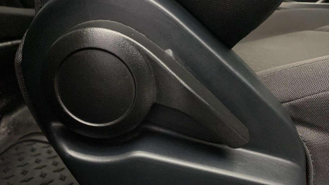 2020 Tata ALTROZ XE PETROL, Petrol, Manual, 28,153 km, Driver Side Adjustment Panel