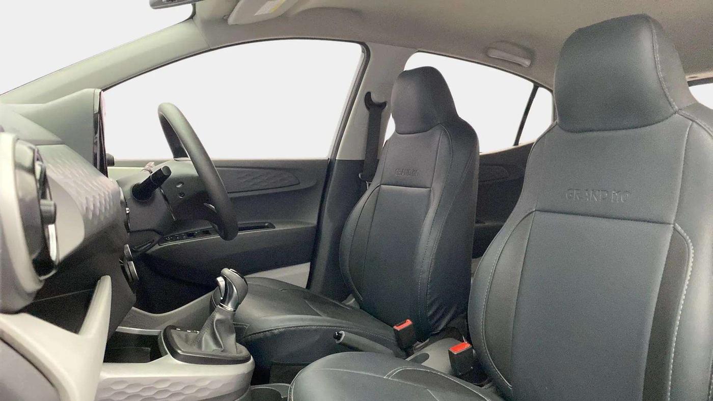 2021 Hyundai GRAND I10 NIOS SPORTZ AMT 1.2 KAPPA VTVT, CNG, Automatic, 28,054 km, Right Side Front Door Cabin