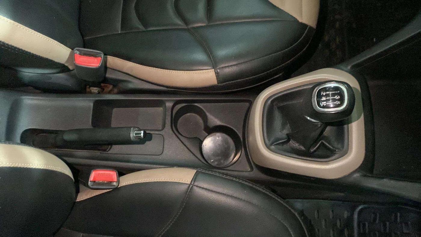 2014 Hyundai Grand i10 SPORTZ 1.2 KAPPA VTVT, Petrol, Manual, 77,722 km, Gear Lever