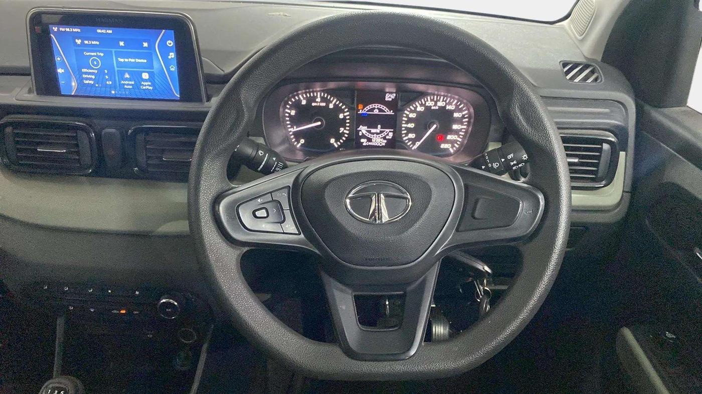 2022 Tata PUNCH ADVENTURE MT, Petrol, Manual, 12,618 km, Steering Wheel Close Up