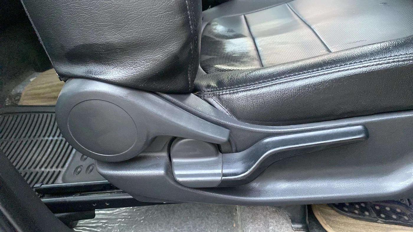 2019 Honda Amaze 1.2L I-VTEC VX ACE EDITION, Petrol, Manual, 21,414 km, Driver Side Adjustment Panel