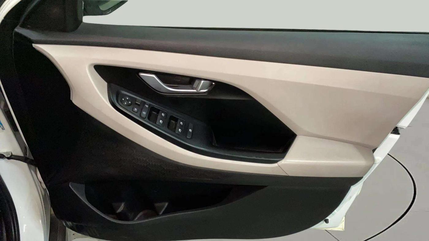 2021 Hyundai Creta SX 1.5 DIESEL, Diesel, Manual, 69,436 km, Driver Side Door Panels Control