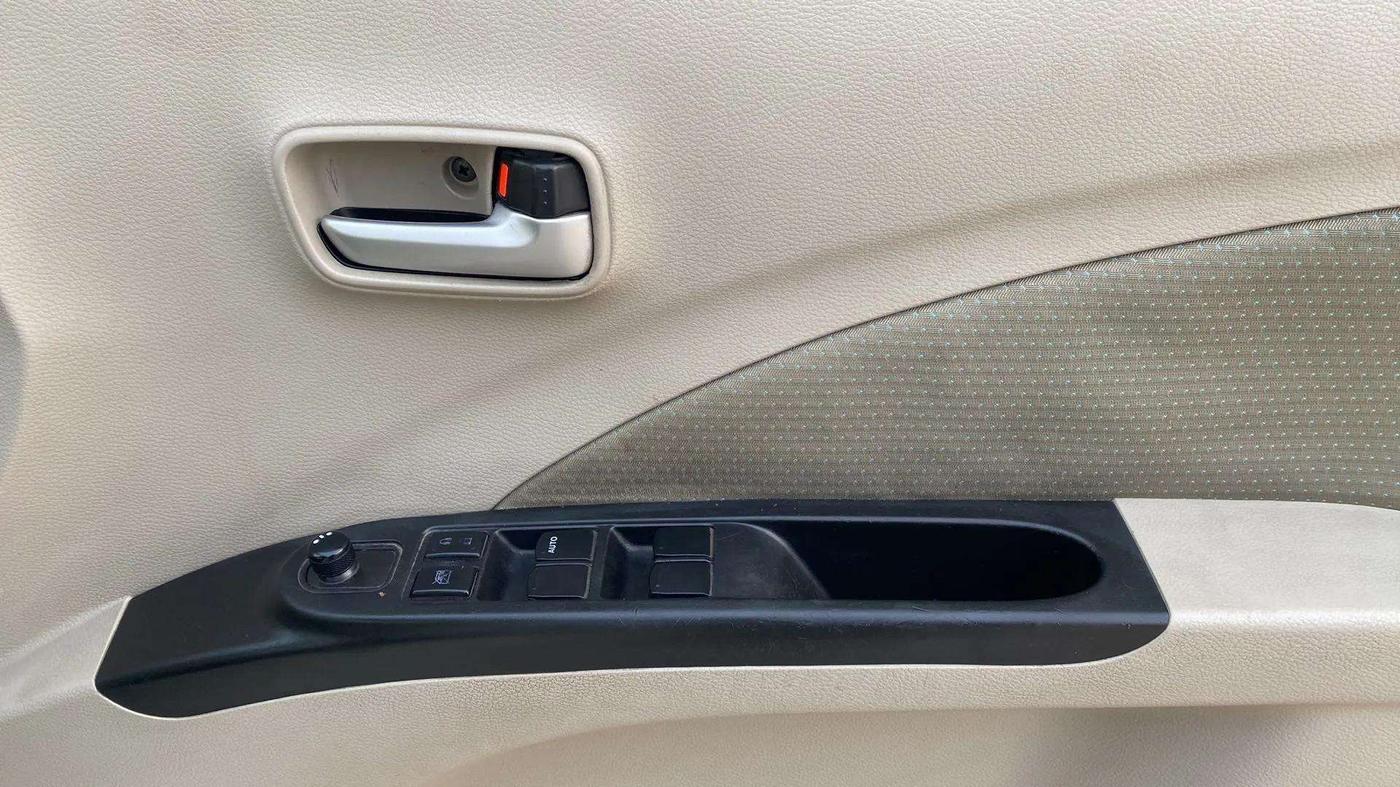 2017 Maruti Celerio ZXI AMT, Petrol, Automatic, 30,440 km, Driver Side Door Panels Control