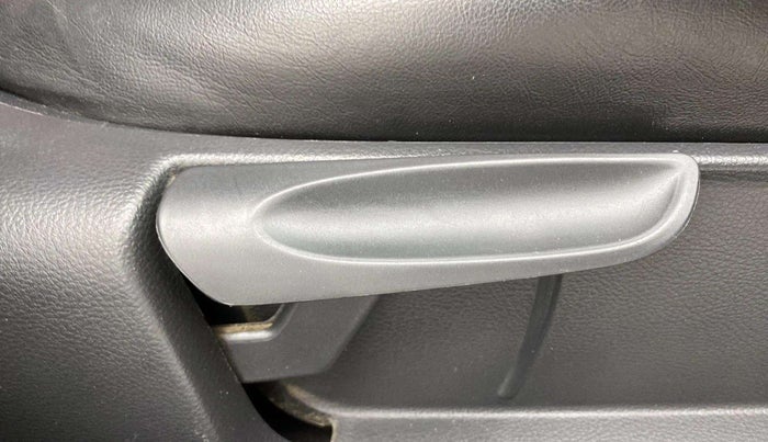 2019 Volkswagen Polo TRENDLINE 1.0L, Petrol, Manual, 59,183 km, Driver Side Adjustment Panel