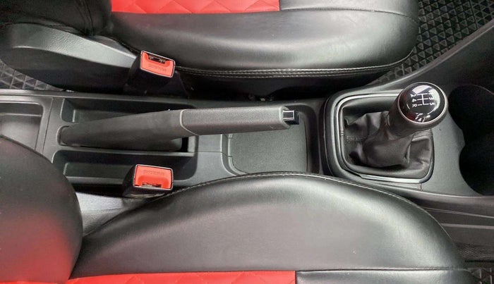 2019 Volkswagen Polo TRENDLINE 1.0L, Petrol, Manual, 59,183 km, Gear Lever