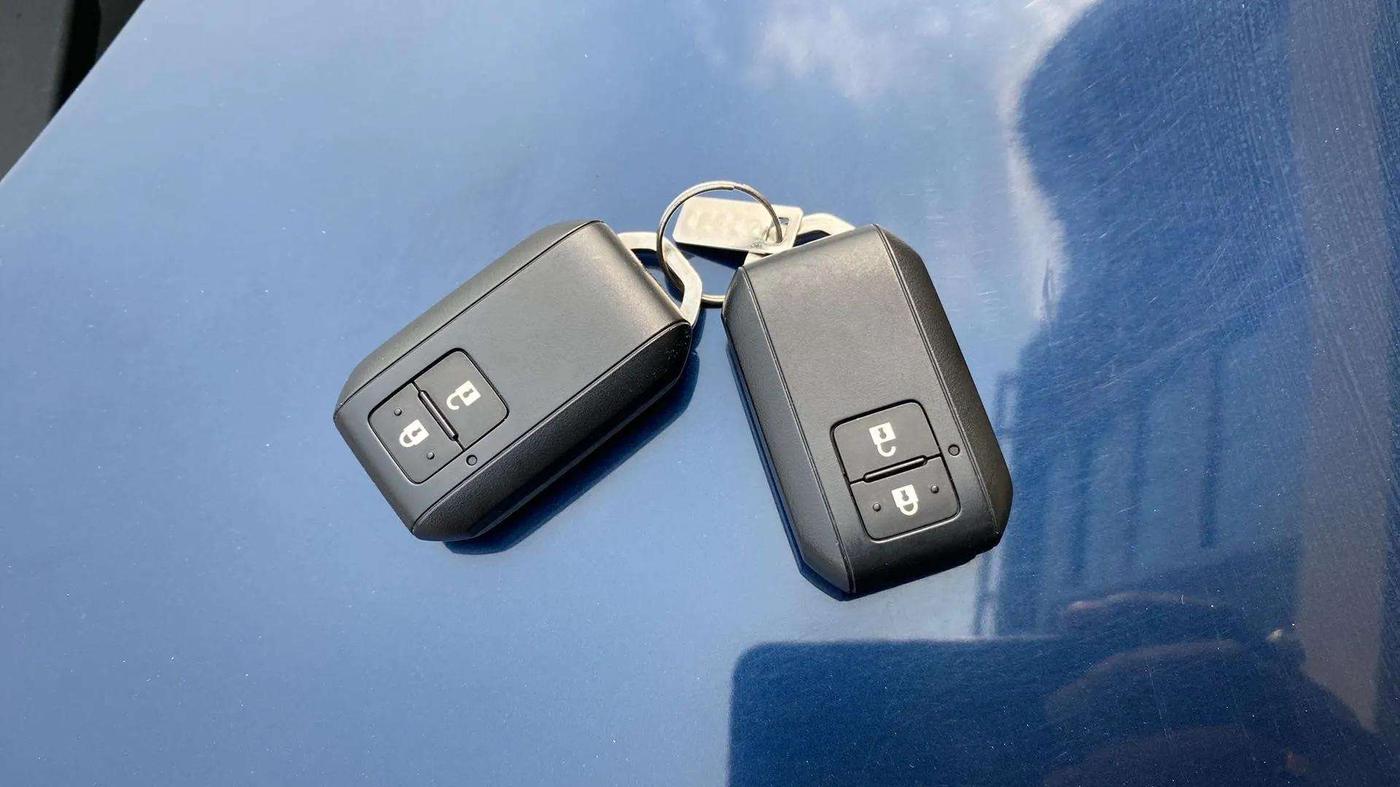 2023 Maruti FRONX ALPHA 1.0L TURBO 6 AT, Petrol, Automatic, 2,848 km, Key Close Up