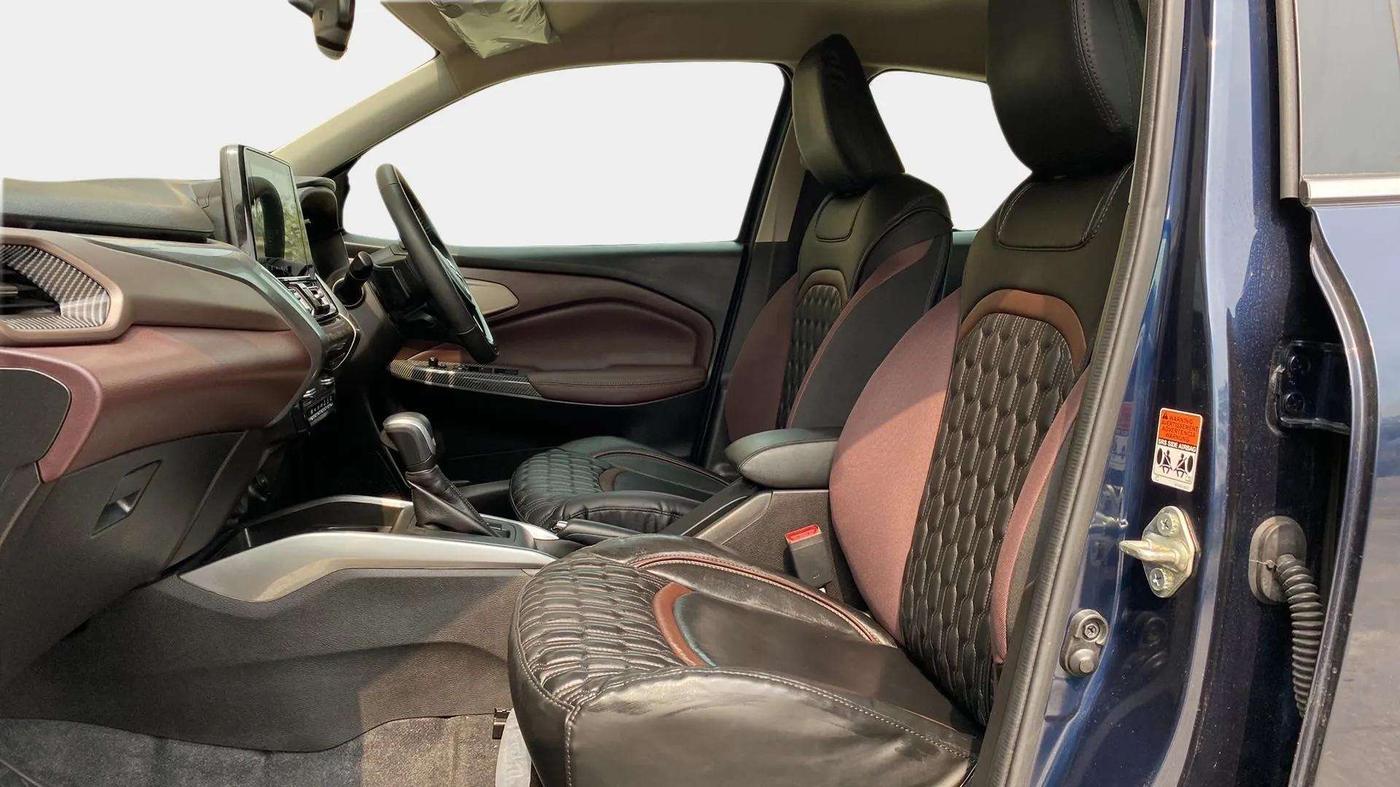 2023 Maruti FRONX ALPHA 1.0L TURBO 6 AT, Petrol, Automatic, 2,848 km, Right Side Front Door Cabin