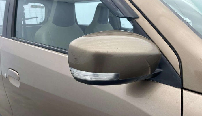 2019 Maruti New Wagon-R ZXI 1.2, Petrol, Manual, 90,099 km, Right rear-view mirror - Indicator light has minor damage