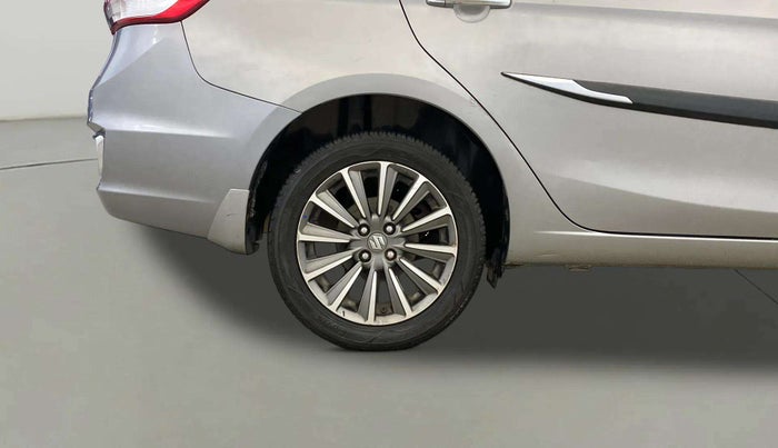 2019 Maruti Ciaz ALPHA  AT 1.5 SHVS PETROL, Petrol, Automatic, 98,885 km, Right Rear Wheel