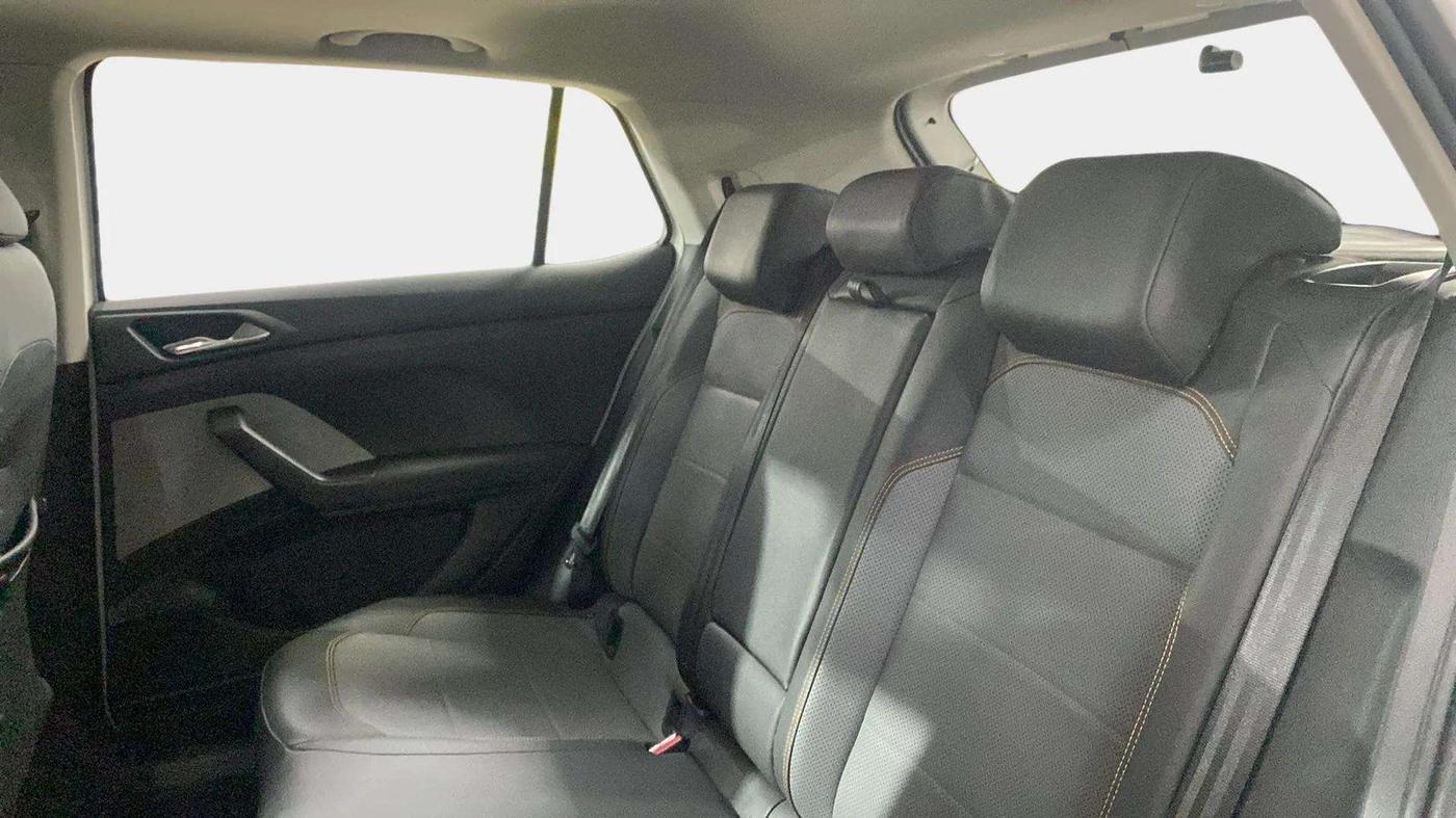 2021 Skoda KUSHAQ STYLE 1.5L TSI DSG, Petrol, Automatic, 33,025 km, Right Side Rear Door Cabin