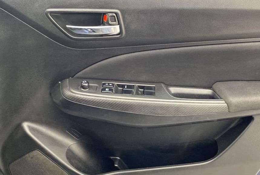 2021 Maruti Swift VXI AMT, Petrol, Automatic, 75,282 km, Driver Side Door Panels Control