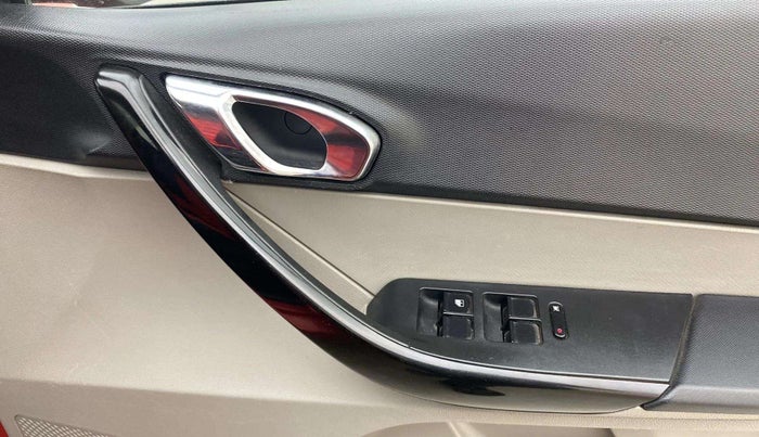 2018 Tata Tiago XZ PETROL, Petrol, Manual, 64,284 km, Driver Side Door Panels Control