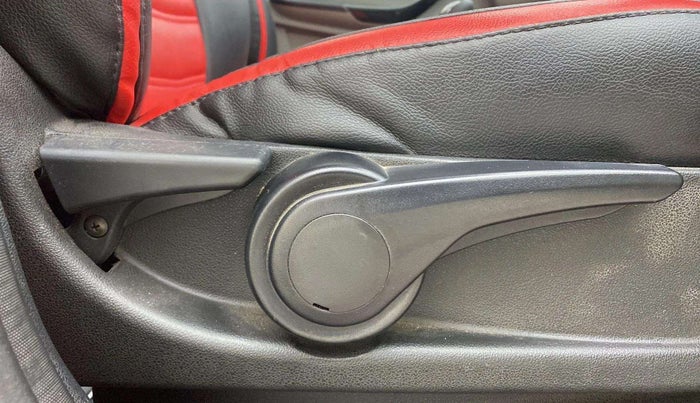 2018 Tata Tiago XZ PETROL, Petrol, Manual, 64,284 km, Driver Side Adjustment Panel