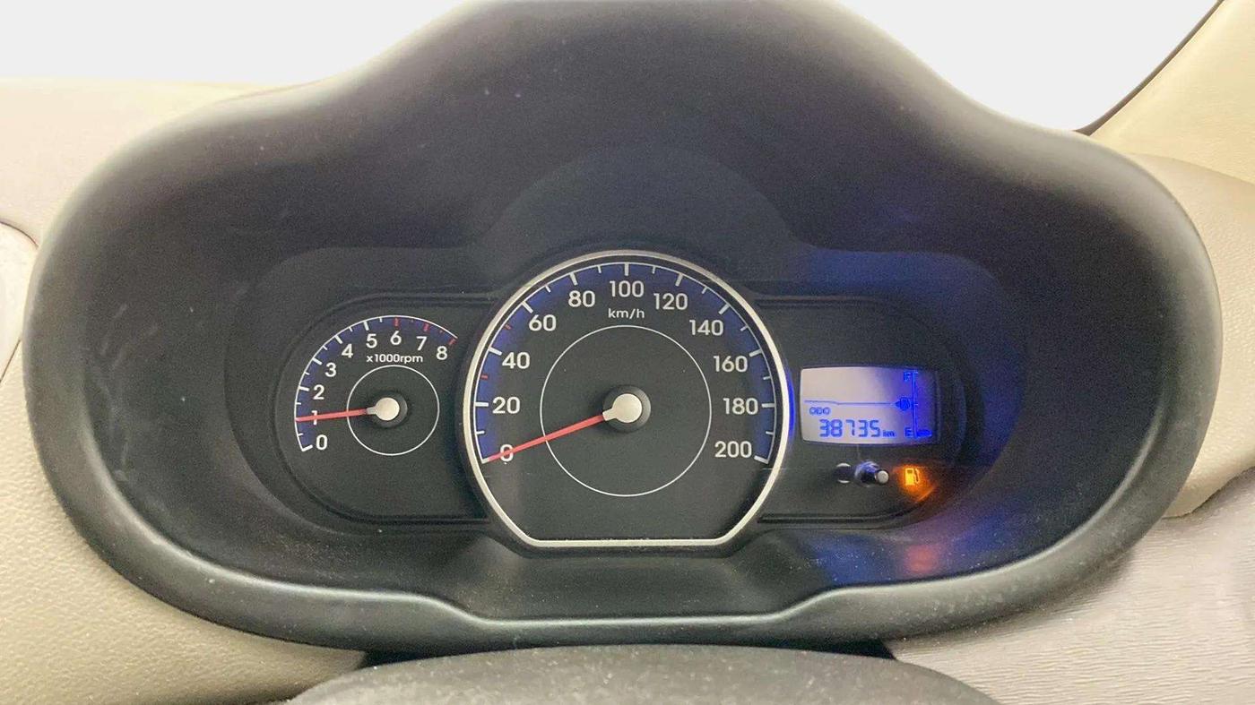2013 Hyundai i10 MAGNA 1.1, Petrol, Manual, 38,918 km, Odometer Image