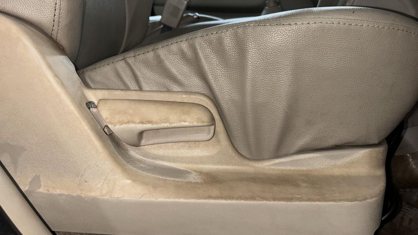 2015 Maruti Ertiga VXI, Petrol, Manual, 33,378 km, Driver Side Adjustment Panel