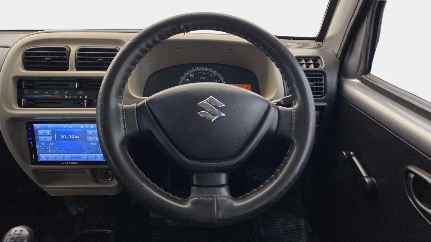 2022 Maruti Eeco 5 STR AC (O), Petrol, Manual, 27,507 km, Steering Wheel Close Up