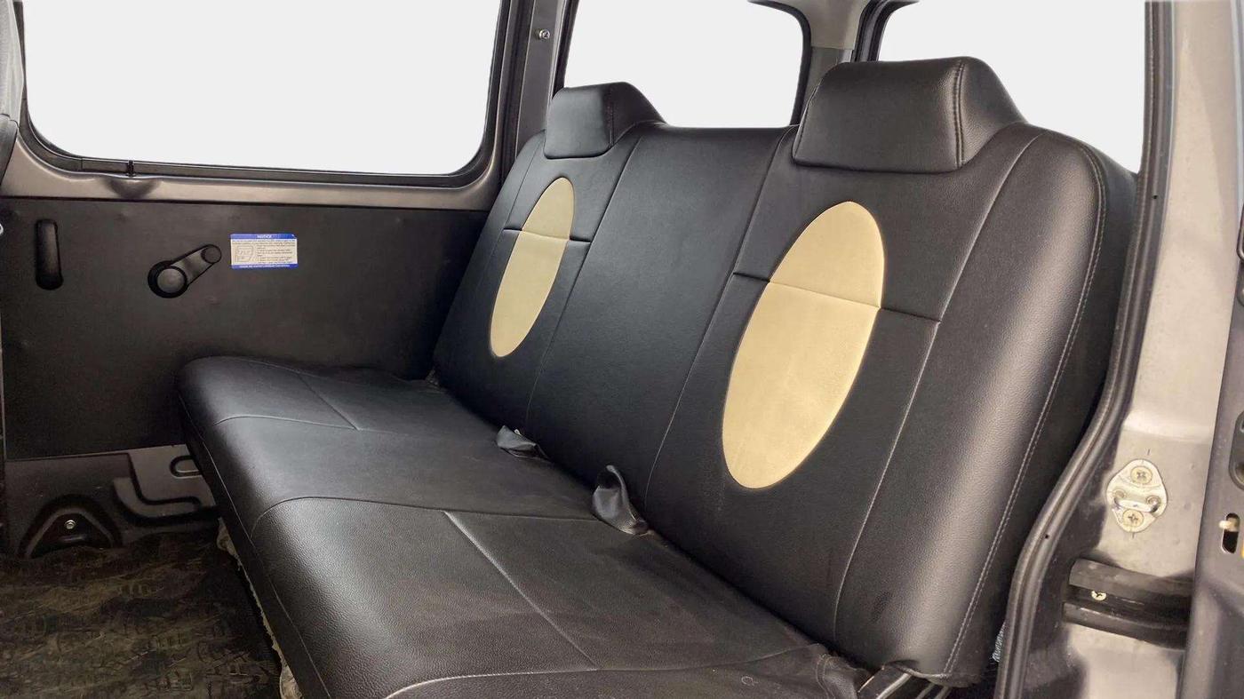 2022 Maruti Eeco 5 STR AC (O), Petrol, Manual, 27,507 km, Right Side Rear Door Cabin