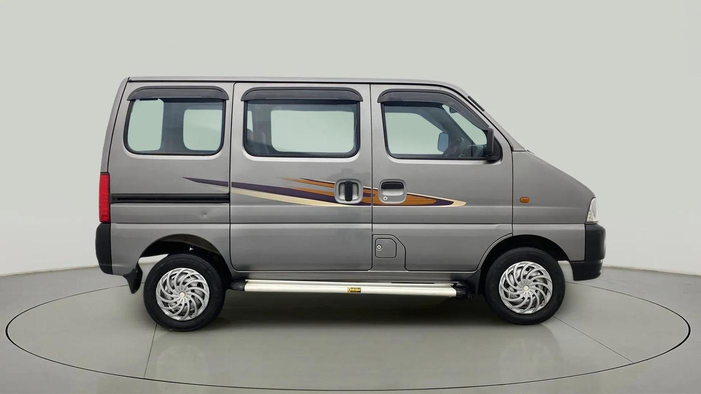 2022 Maruti Eeco 5 STR AC (O), Petrol, Manual, 27,507 km, Right Side View