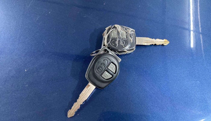 2017 Maruti Baleno DELTA PETROL 1.2, Petrol, Manual, 32,101 km, Key Close Up