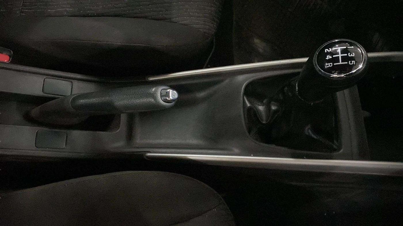2017 Maruti Baleno DELTA PETROL 1.2, Petrol, Manual, 32,101 km, Gear Lever