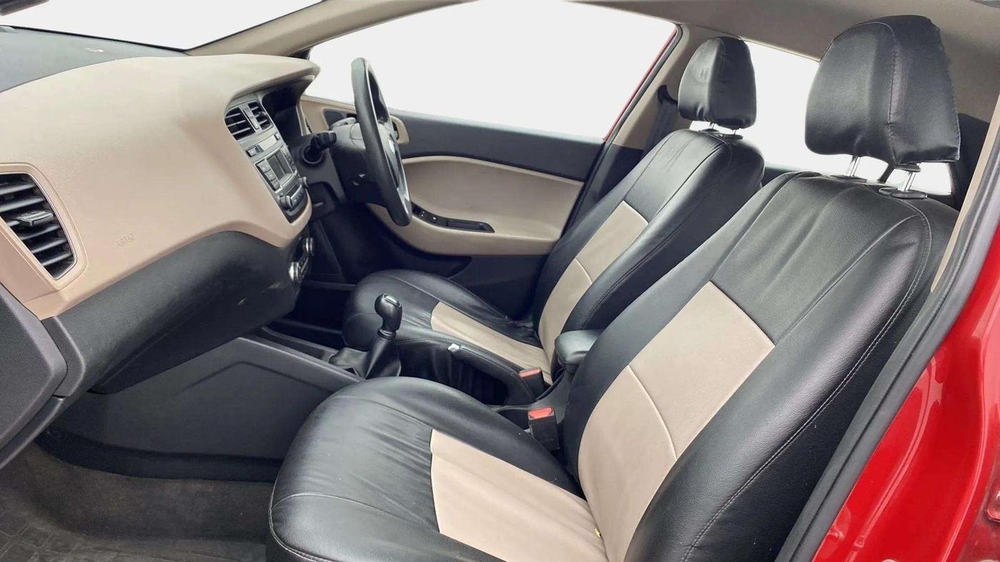 2016 Hyundai Elite i20 SPORTZ 1.2, Petrol, Manual, 96,275 km, Right Side Front Door Cabin