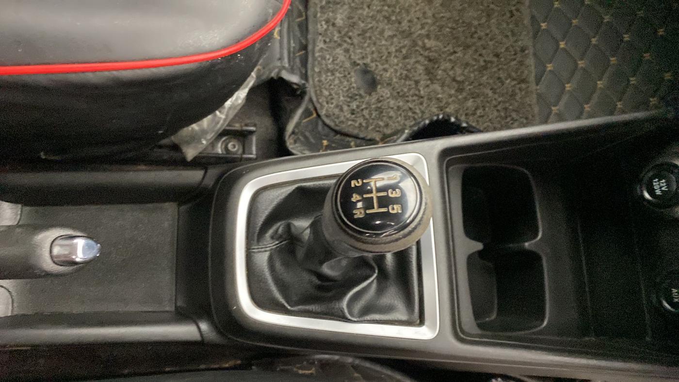 2021 Maruti Swift VXI, Petrol, Manual, 44,250 km, Gear Lever