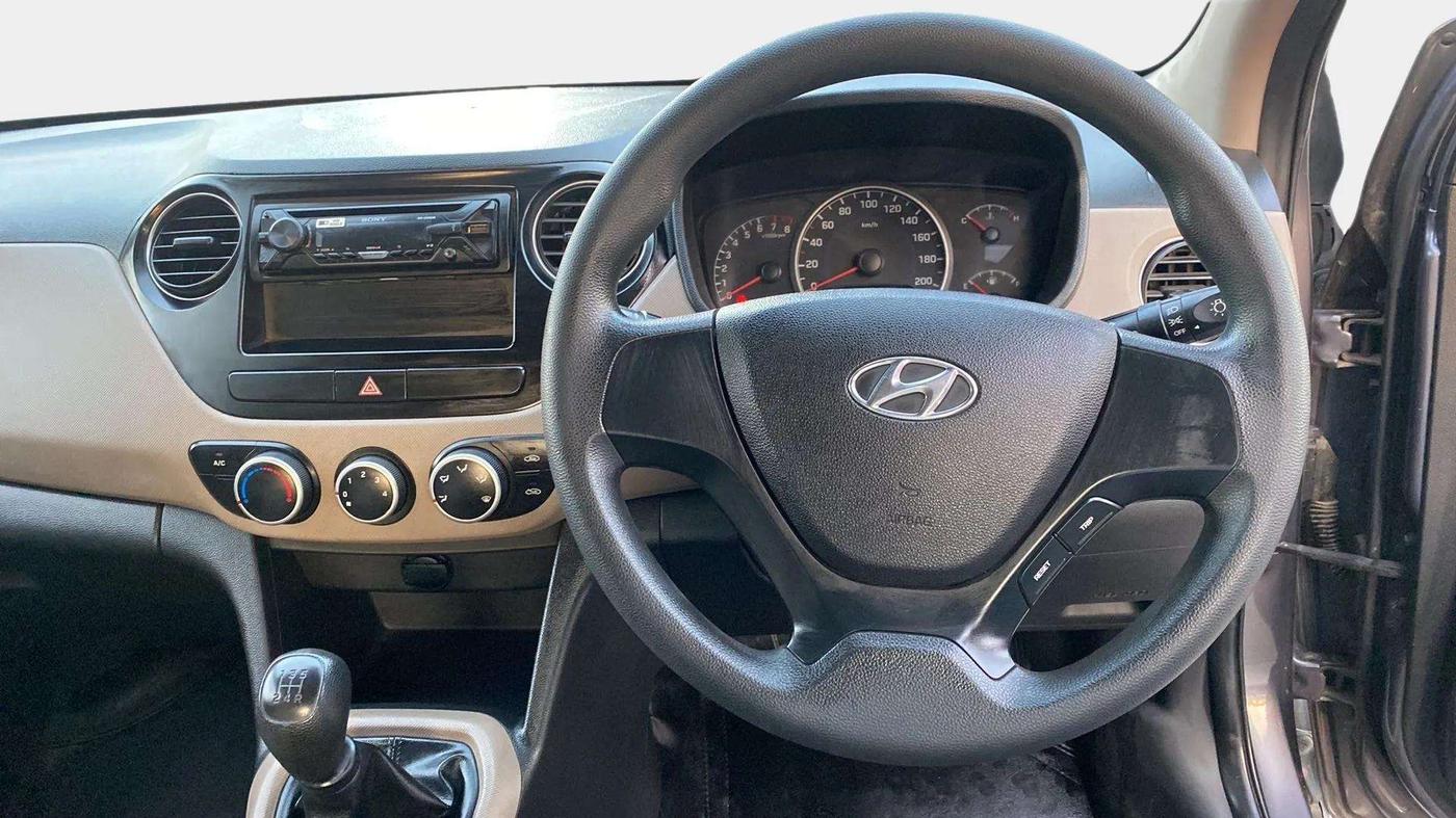 2017 Hyundai Grand i10 MAGNA 1.2 KAPPA VTVT, Petrol, Manual, 28,046 km, Steering Wheel Close Up