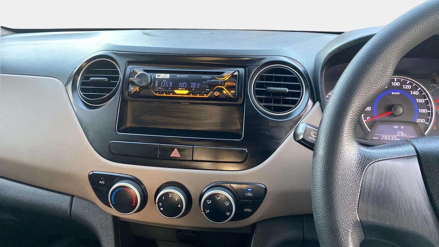 2017 Hyundai Grand i10 MAGNA 1.2 KAPPA VTVT, Petrol, Manual, 28,046 km, Air Conditioner