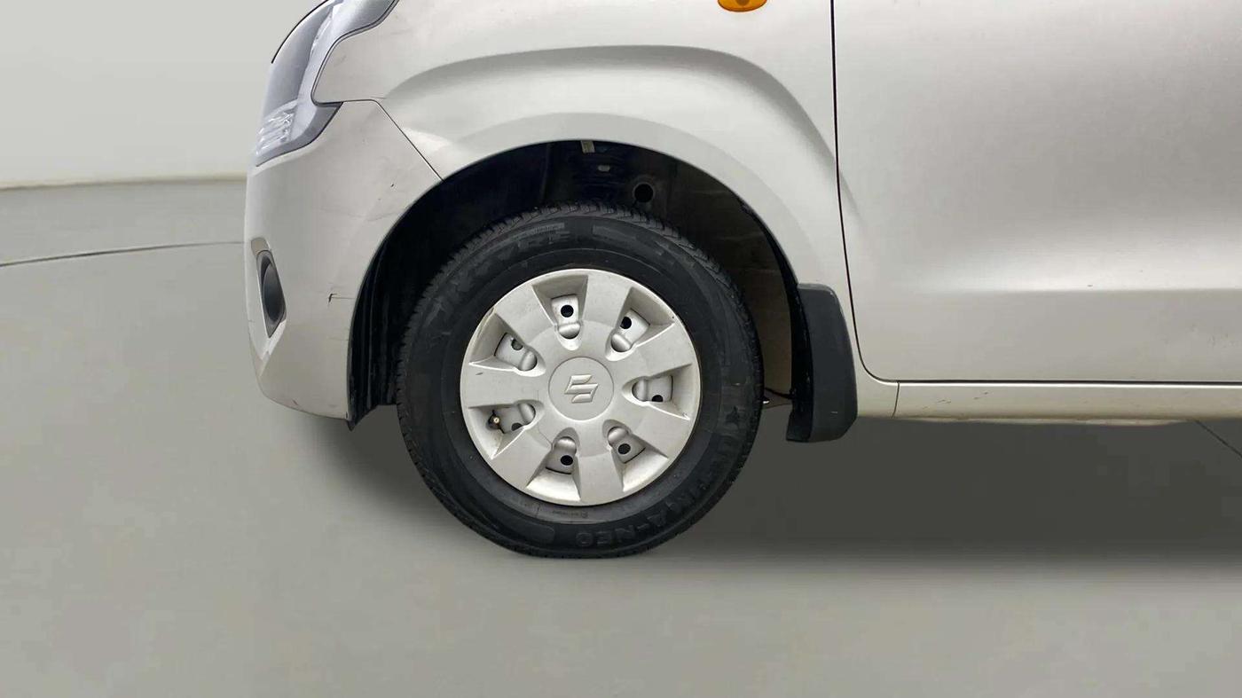 2023 Maruti New Wagon-R LXI 1.0, Petrol, Manual, 28,879 km, Left Front Wheel