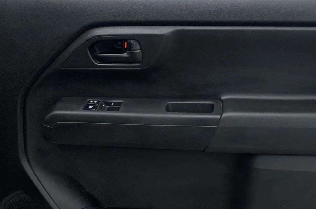 2023 Maruti New Wagon-R LXI 1.0, Petrol, Manual, 28,879 km, Driver Side Door Panels Control