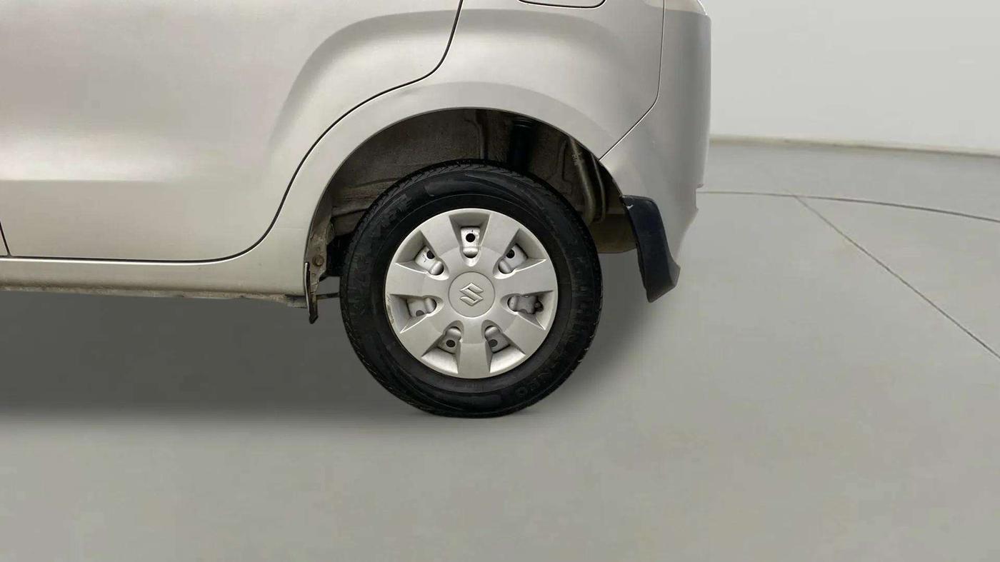 2023 Maruti New Wagon-R LXI 1.0, Petrol, Manual, 28,879 km, Left Rear Wheel
