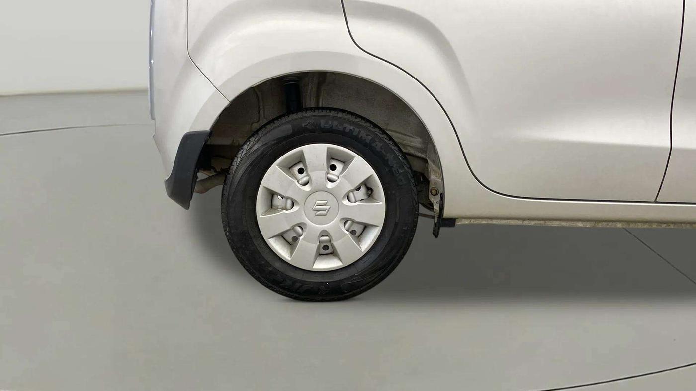 2023 Maruti New Wagon-R LXI 1.0, Petrol, Manual, 28,879 km, Right Rear Wheel