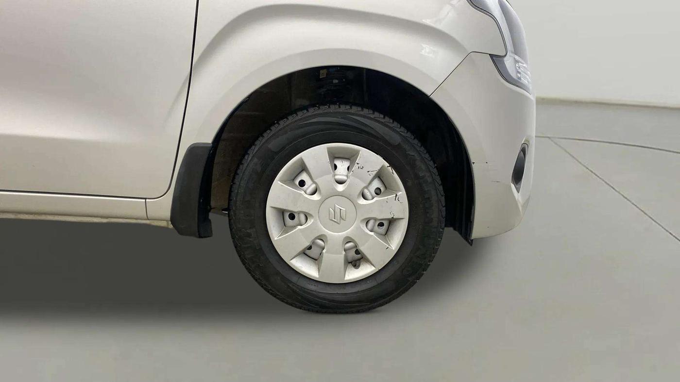 2023 Maruti New Wagon-R LXI 1.0, Petrol, Manual, 28,879 km, Right Front Wheel
